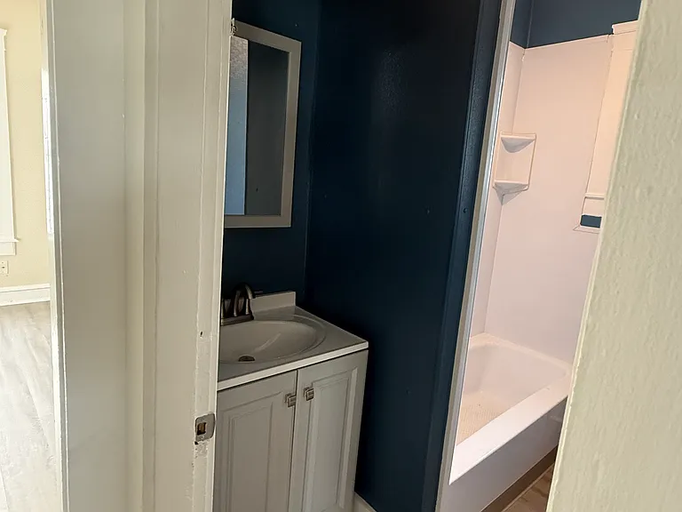 28 Magnolia St — Photo 1