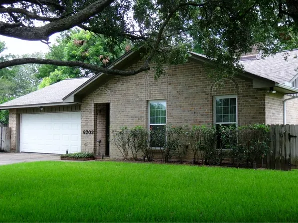 6703 Pecanwood St, Hitchcock, TX 77563