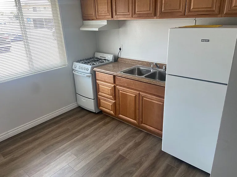 838 N Azusa Ave #8 — Photo 5