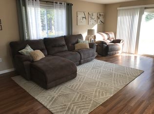 611 W Sterns Rd, Temperance, MI 48182