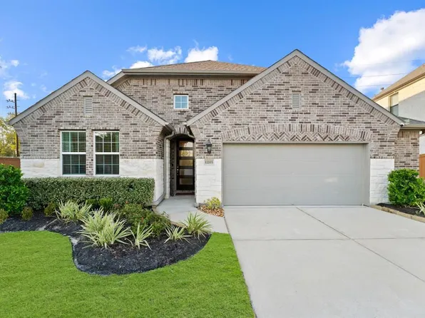 12203 Skene Bend Dr, Humble, TX 77346