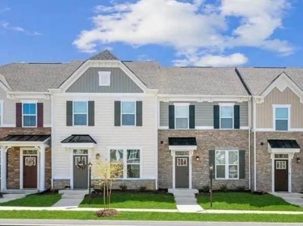 2043 Orange Blossom Ln, Sandston, VA 23150