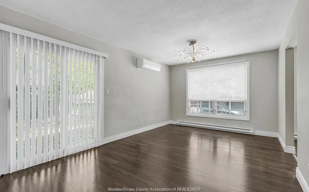 3 bed, 1.5 bath, $2,100 — Photo 3