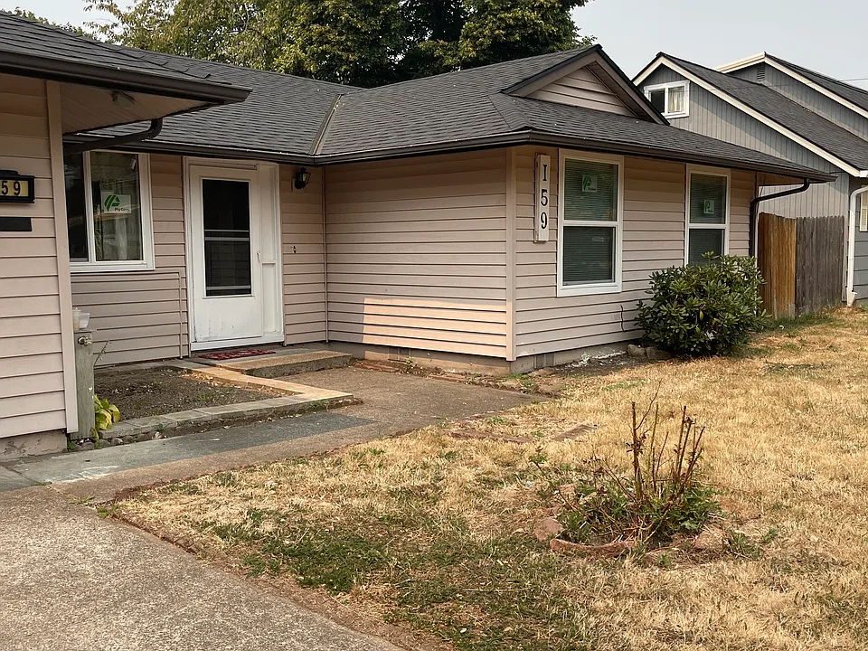 159 NE 37th Ave