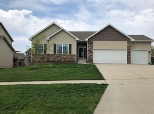 4442 NW 166th St, Clive, IA 50325