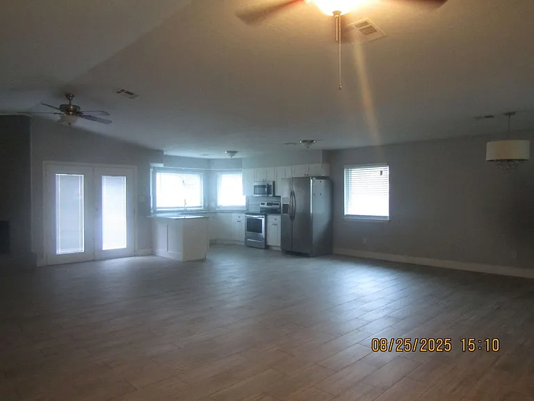 7107 NW Birch Pl — Photo 32