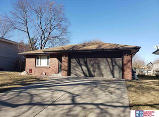 7400 Eagle Dr, Lincoln, NE 68507