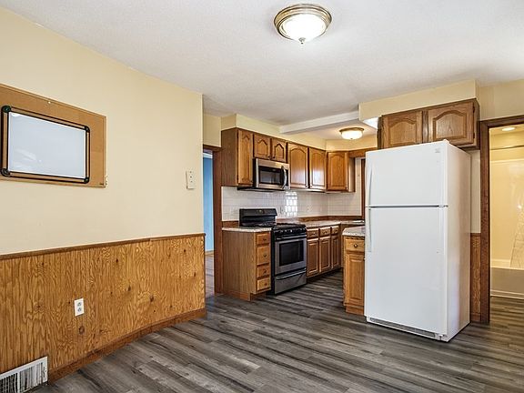 2nd image of 273 White St #273