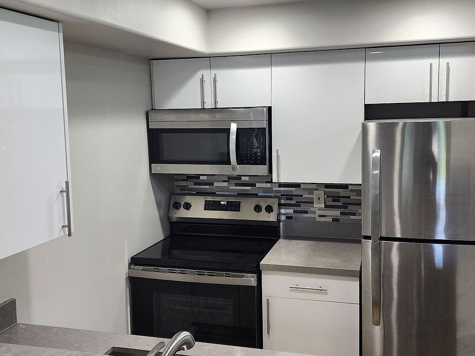 1st image of 18621 Blueberry Ln #109