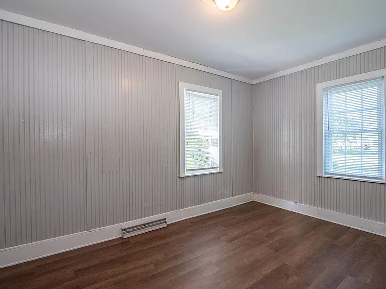 1231 Crume Rd — Photo 25