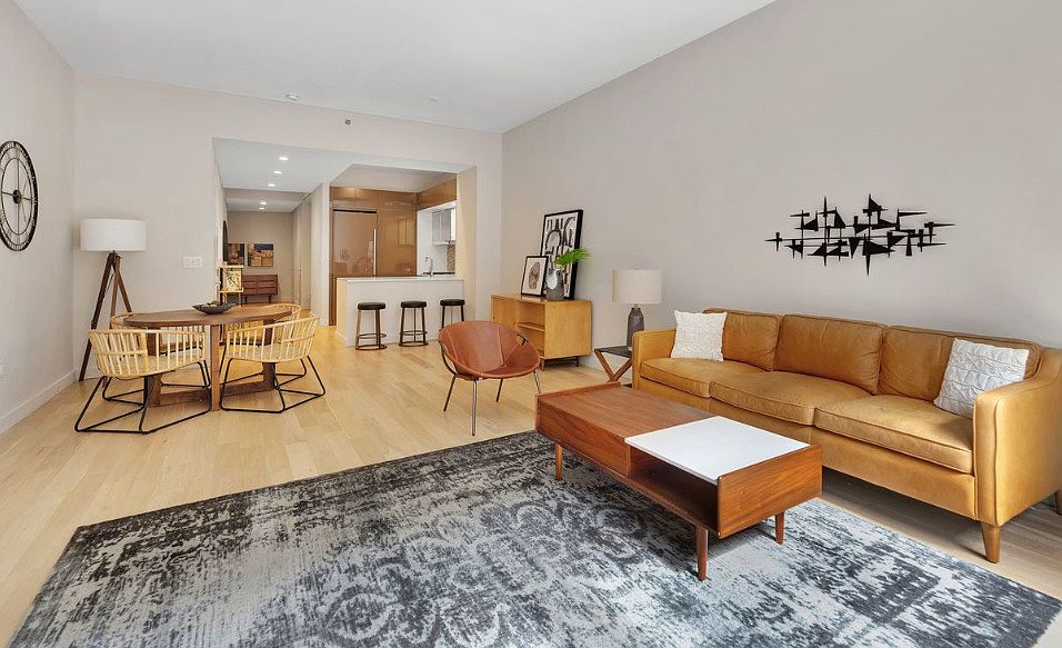 1st image of 75 Wall St APT 25R