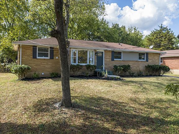 2nd image of 3209 Leswood Ln