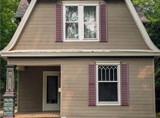 815 4th St, Charleston, IL 61920