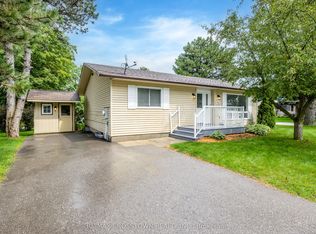 92 Tecumseth Pines Dr, New Tecumseth, ON L0G1W0