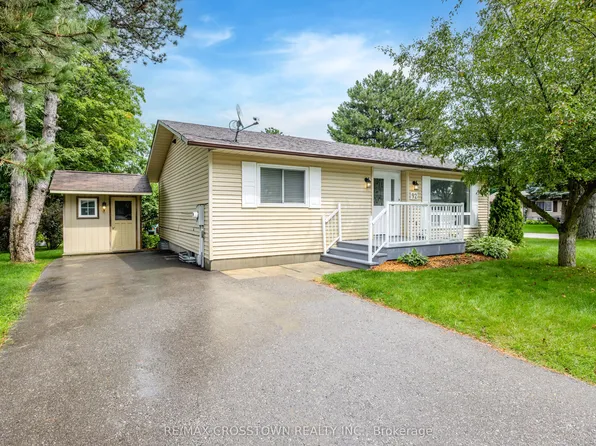 92 Tecumseth Pines Dr, New Tecumseth, ON L0G 1W0