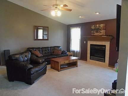 2nd image of 1237 Holly Hill Dr