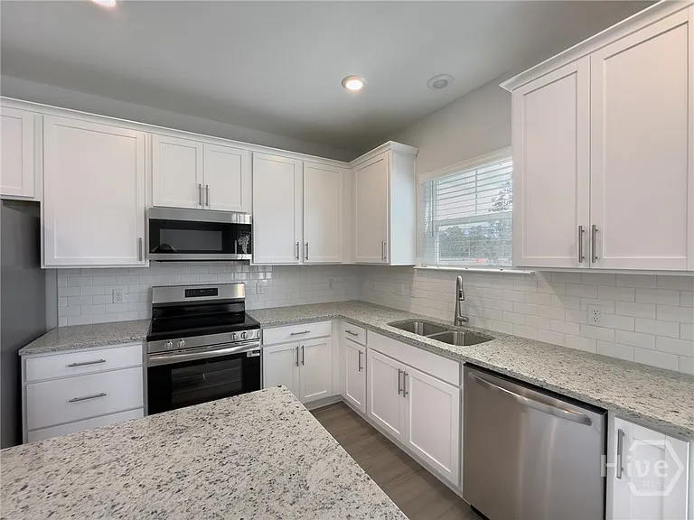 115 Melody Dr — Photo 9