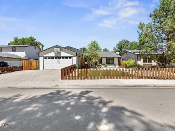 2417 Valencia Way, Sparks, NV 89434