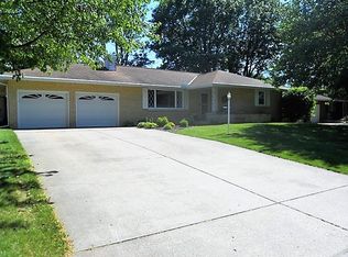 826 W Broadmoor St, Peoria, IL 61614