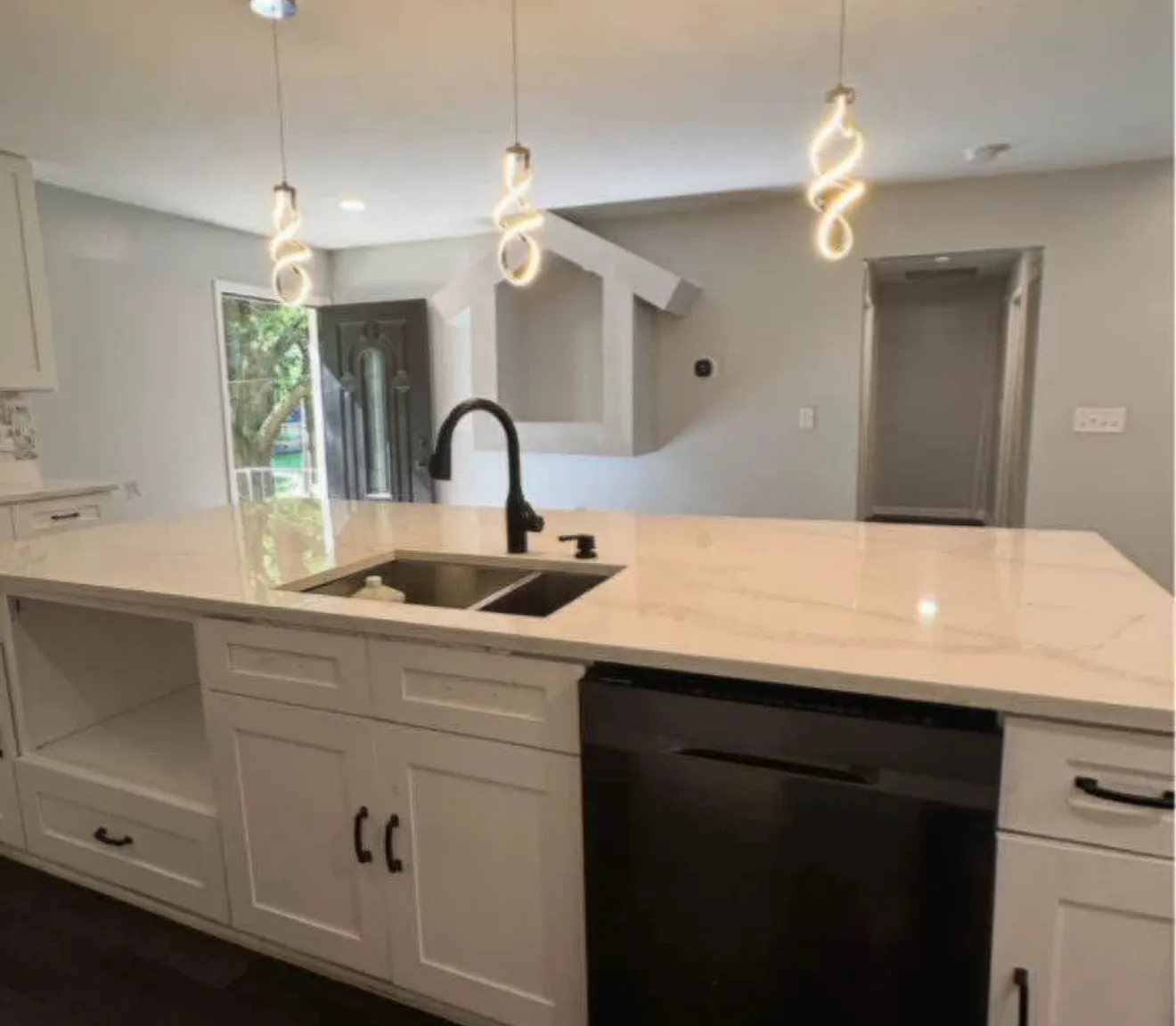 4 bed, 1050 sqft, $2,800 — Photo 1