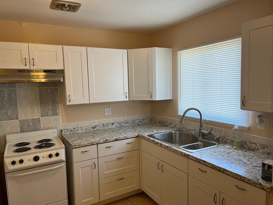 2516 Cambridge Ave, Alamogordo, NM 88310 | Zillow