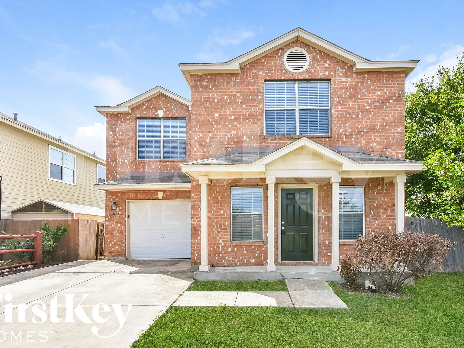 3 bed, 3.0 bath, 1800 sqft, $1,845 — Photo 1