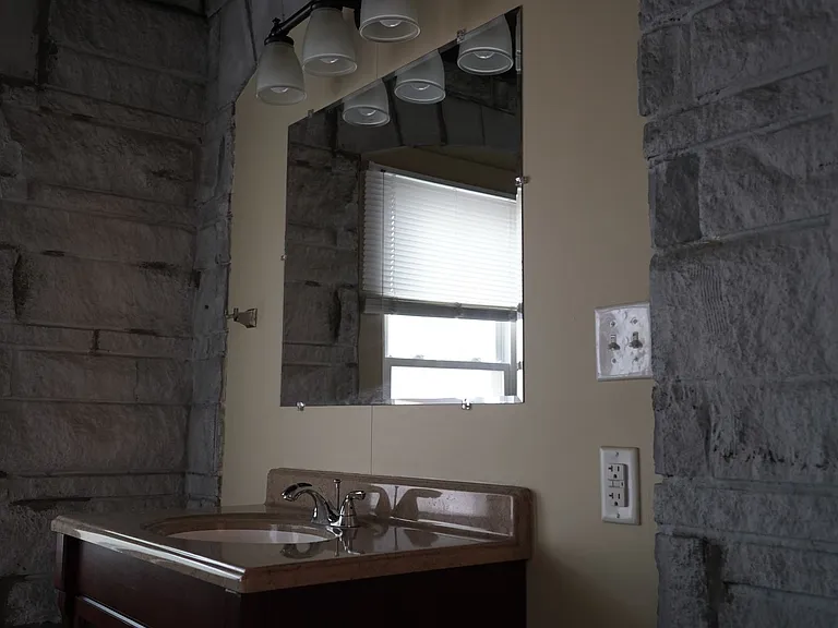 706 N Washington St — Photo 11