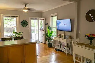 406 Spring St — Photo 4
