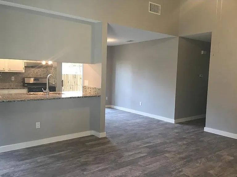 4604 Brown Bark Pl #B — Photo 3