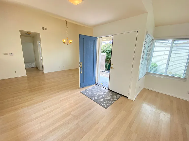 7563 Agua Dulce Ct — Photo 2