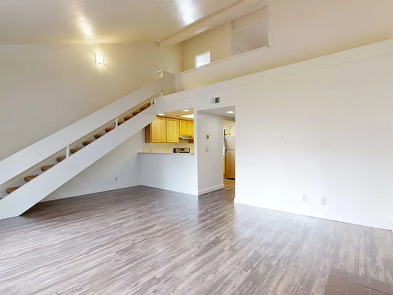 Pointe at Harden Ranch — Photo 17