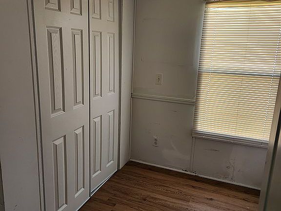 5th image of 575 SW 131st Ave