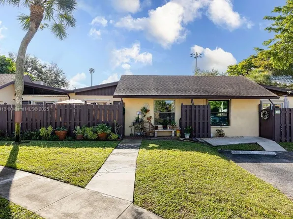 137 Fox Rd #3-45, Hollywood, FL 33024