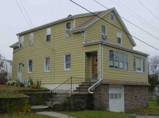 10 Ostend St, Johnston, RI 02919