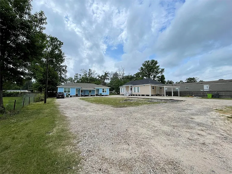21882 Russell Dr — Photo 5