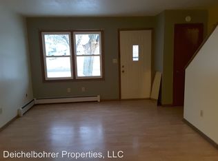 946 Willow St, Faribault, MN 55021