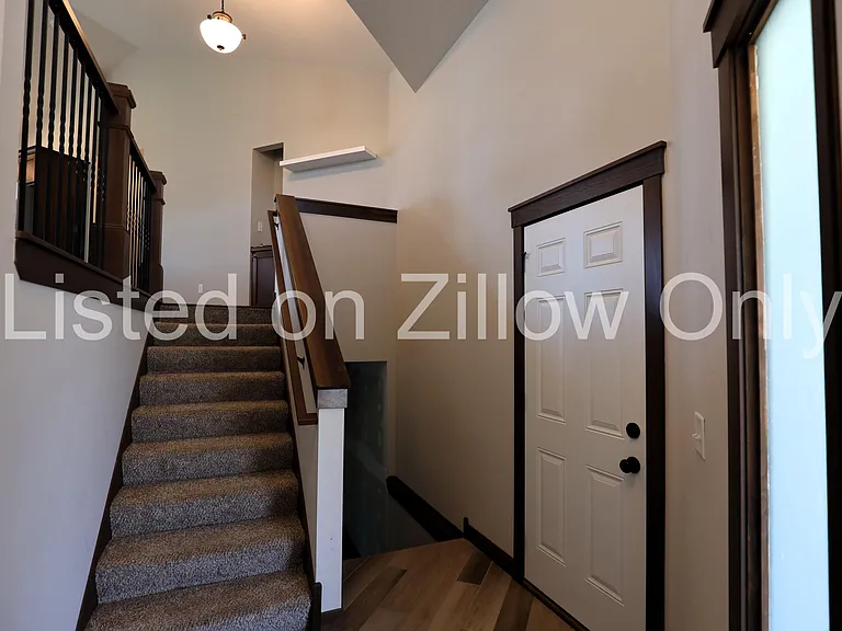 6758 Redwood Ave — Photo 20