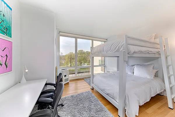 Sold by Isen & Company : Real Estate Advisors | media 5