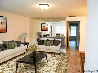 7374 E Oakridge Cir, Lantana, FL 33462