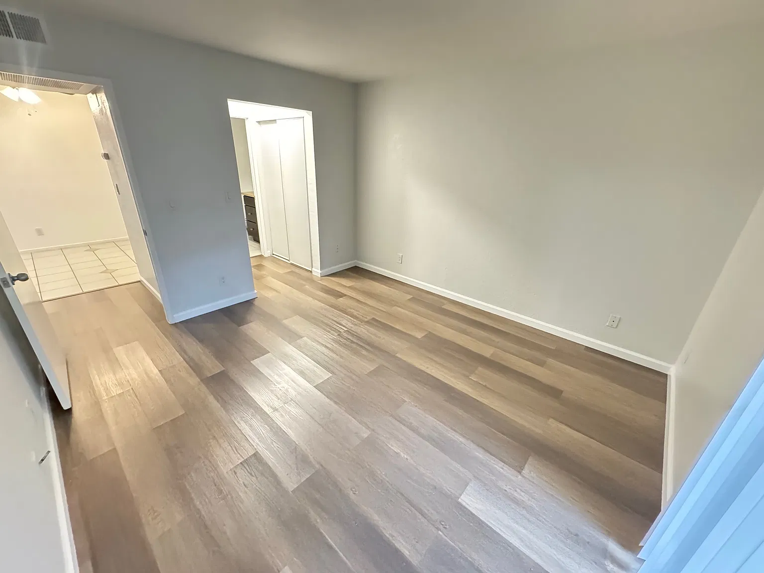 1 bed, 700 sqft, $1,800 — Photo 2