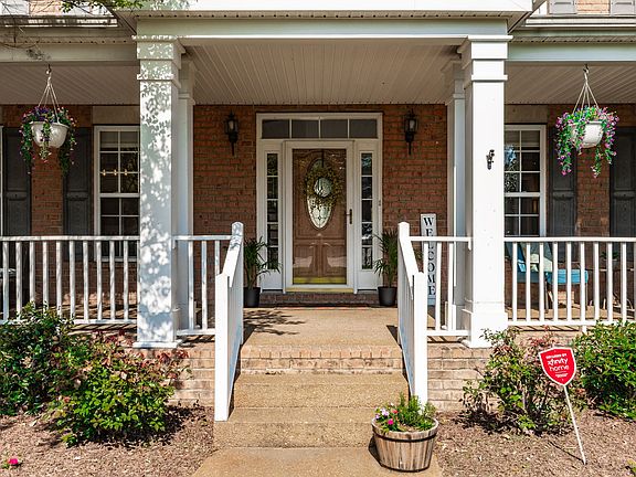 3rd image of 2014 Arden Ct