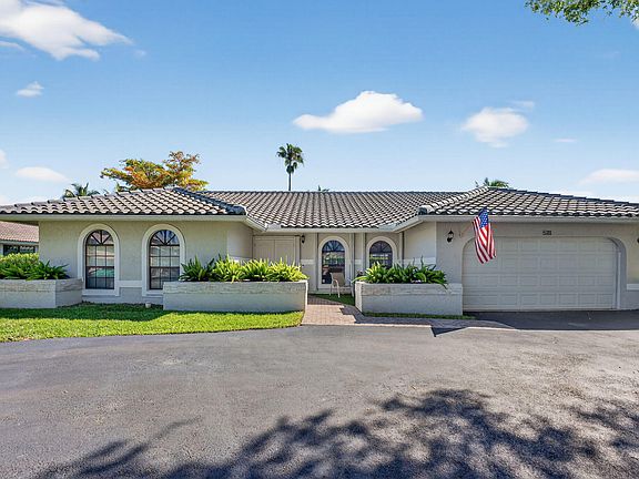 2nd image of 5111 NW 85th Road