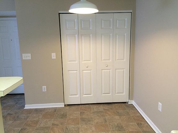 5th image of 779 Millcrest Dr