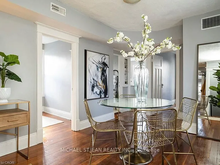 638 Concession St #2 — Photo 8