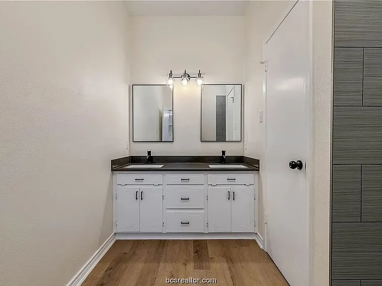 1218 Haley Pl — Photo 11