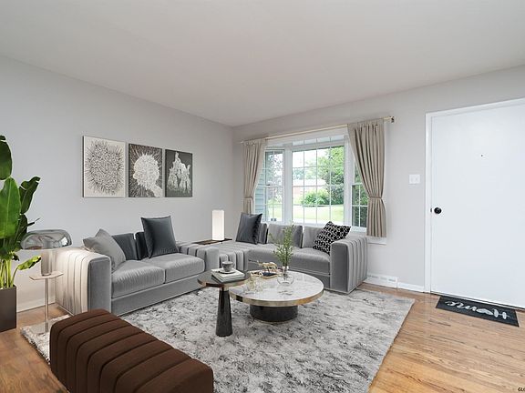 2nd image of 35 Chateau Ct