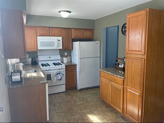 2nd image of 183 Cynthia Dr #183