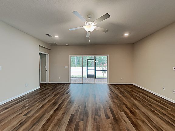 2nd image of 151 Stone Arbor Ln