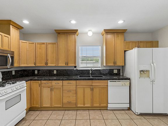 4th image of 1516 Baxley St