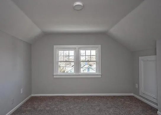 81 Smythe Ave — Photo 23